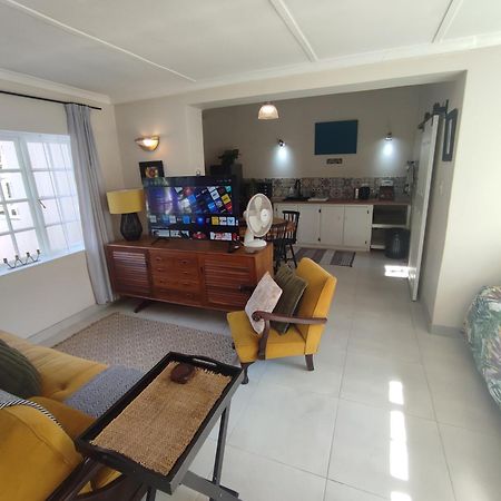 Paradise In The City - Cottage One Port Elizabeth Extérieur photo